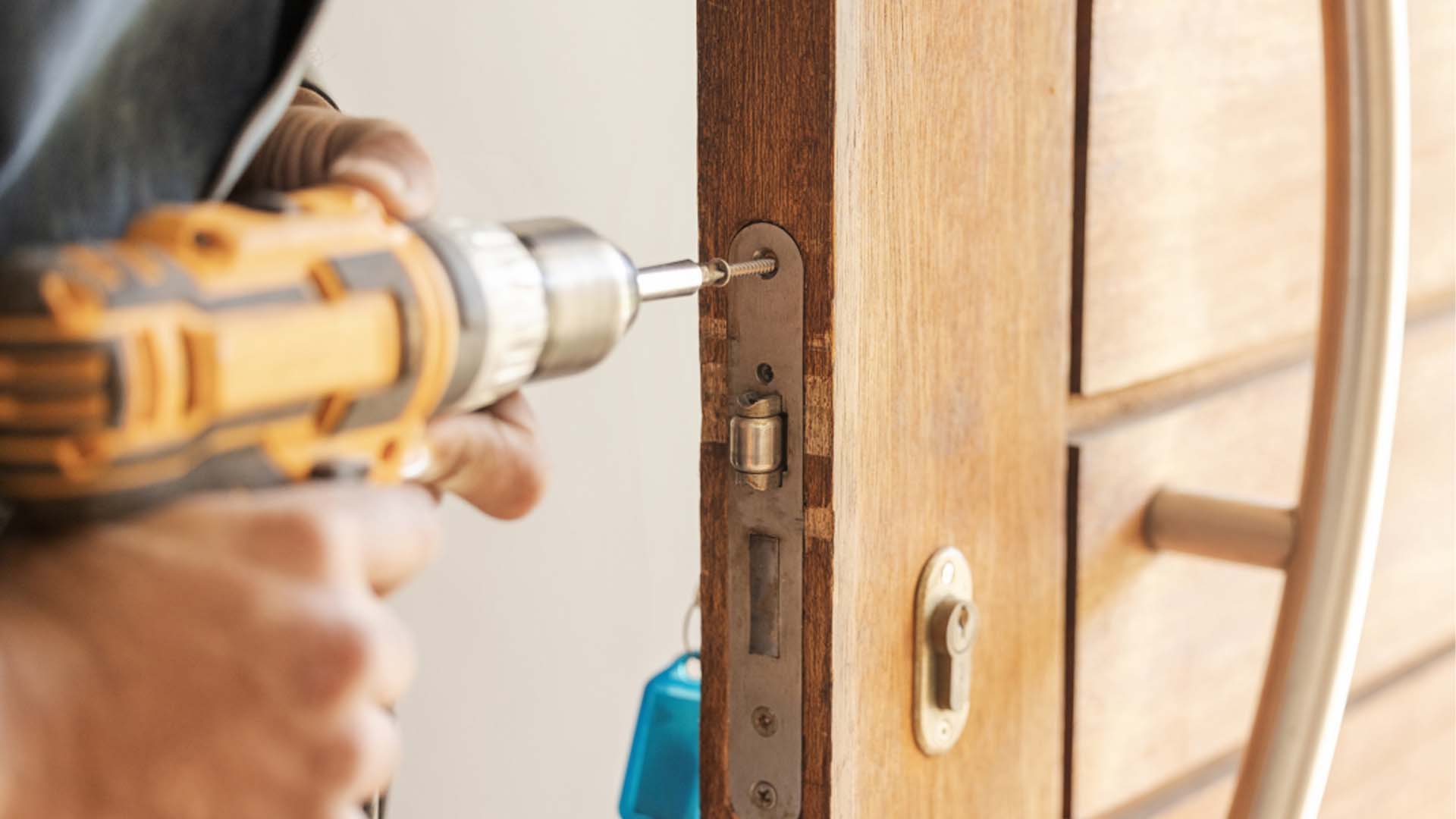 Sloten vervangen door verhuizing door Slotenmaker Willems in Den Haag
